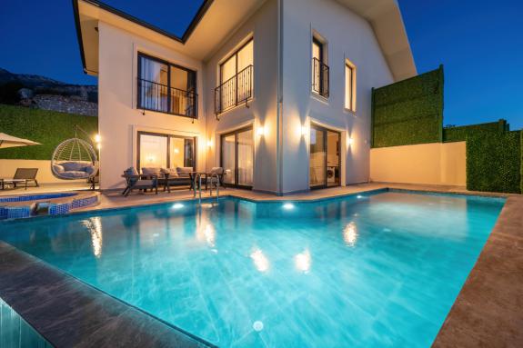 VILLA BREEZE